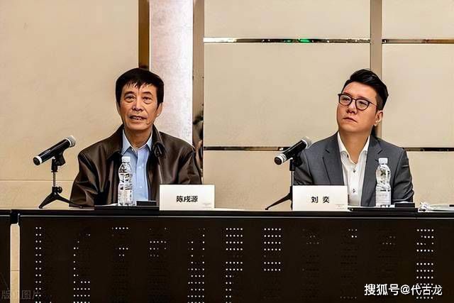 此次是该片主演全阵容首次公开，众人神情莫测，皆被细密线条缠绕，似乎正深陷重重危机；天王怒目凝视海报中人，似在暗示众人的对手极为强大，难以招架